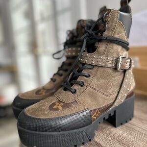 Louis Vuitton Brown Suede & Monogram Laureate Boots